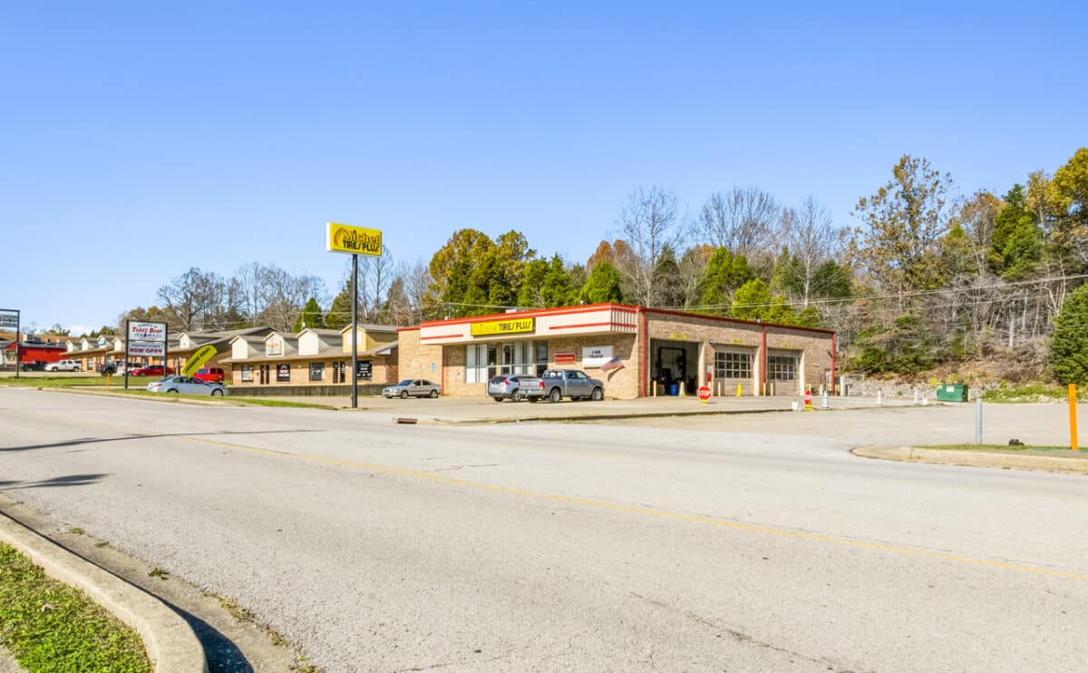 Commercial Property for Sale in Radcliff Kentucky 40160
